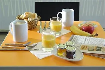 *** Hotell Holiday Inn Express Marseille Airport Vitrolles  Frankrike